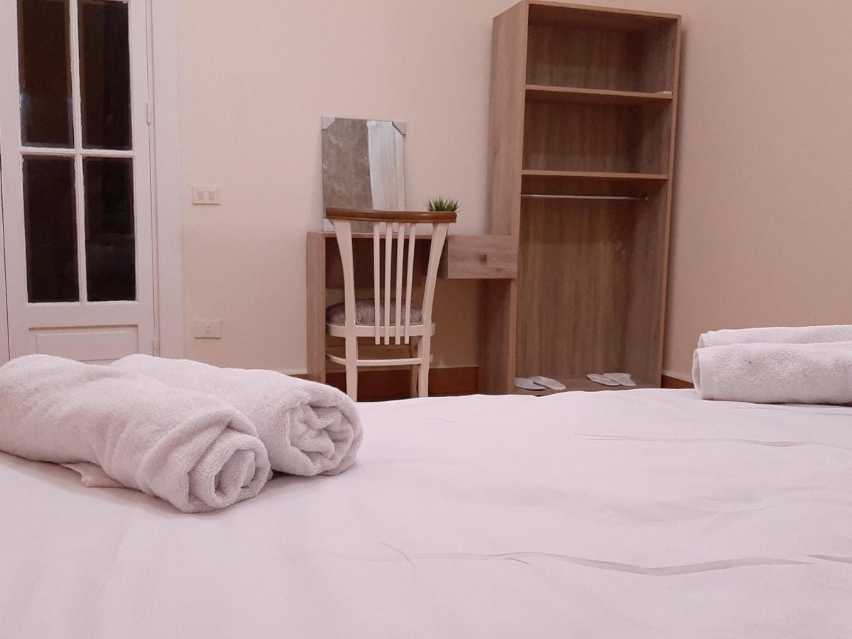 Royal Apartment In Talaat Harb Downtown 카이로 외부 사진